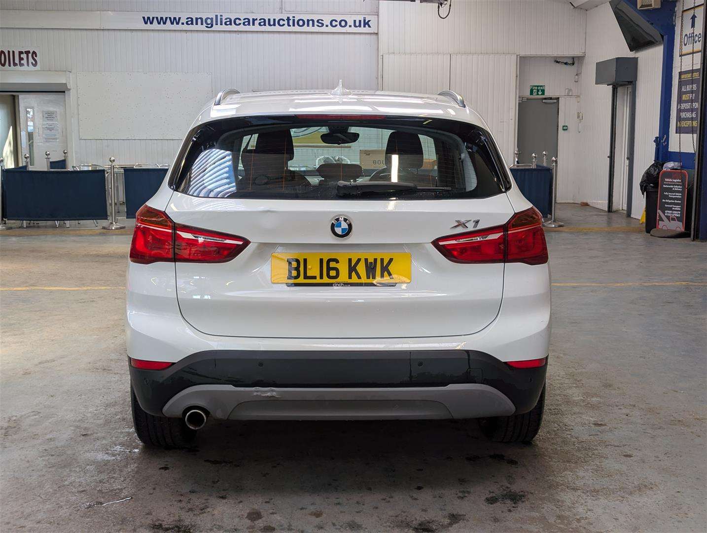 <p>2016 BMW X1 SDRIVE18D SE</p>