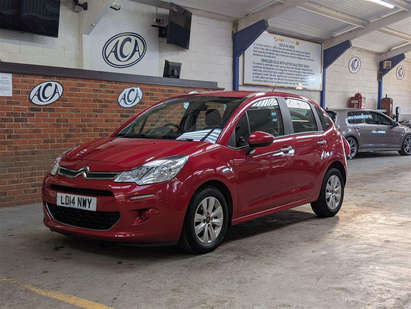 <p>2014 CITROEN C3 VTR +</p>