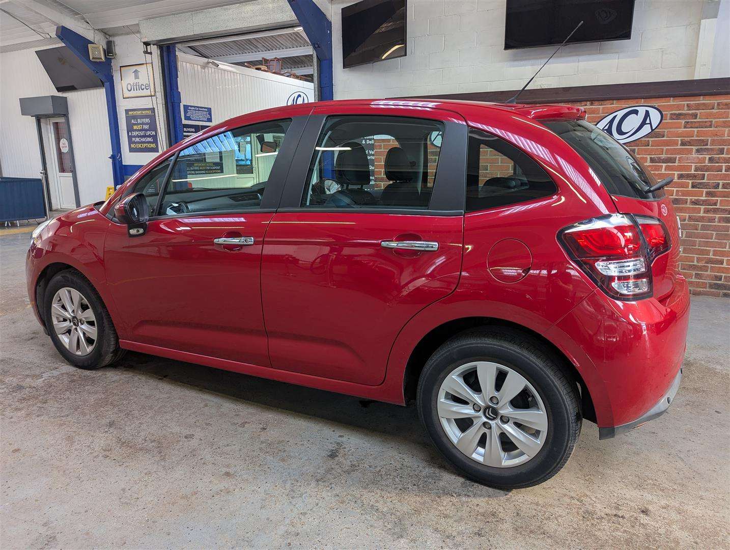 <p>2014 CITROEN C3 VTR +</p>
