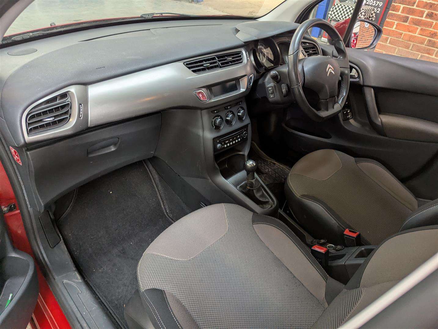 <p>2014 CITROEN C3 VTR +</p>