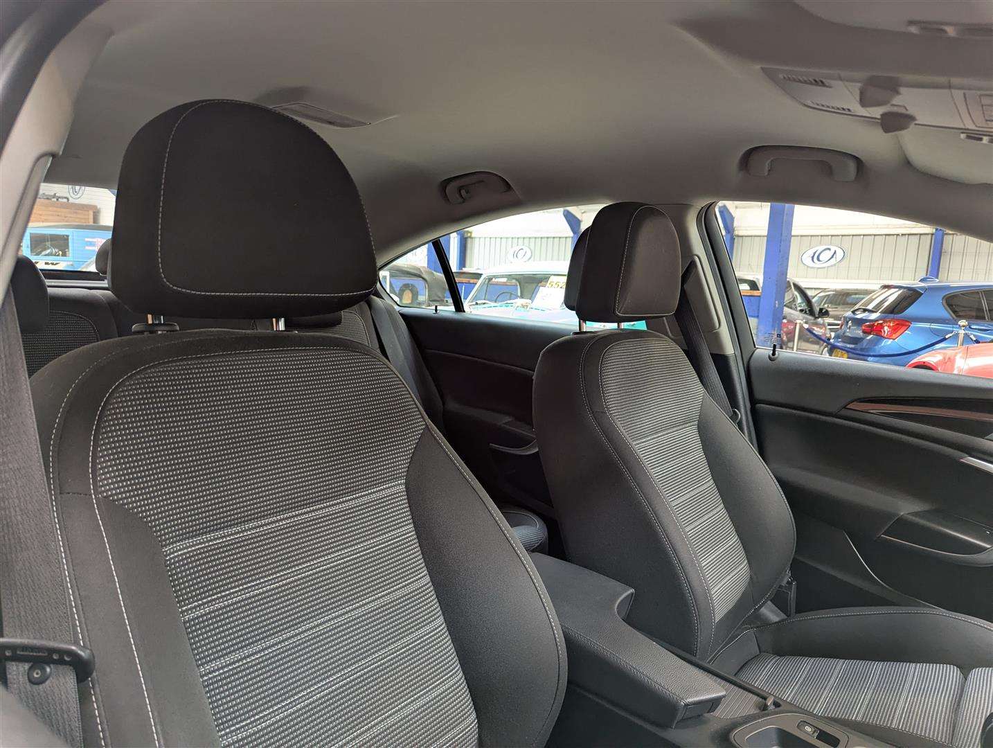 <p>2011 VAUXHALL INSIGNIA SRI 158 CDTI</p>