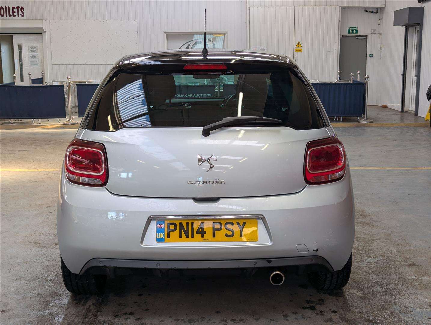 <p>2014 CITROEN DS3 DSTYLE + E-HDI</p>