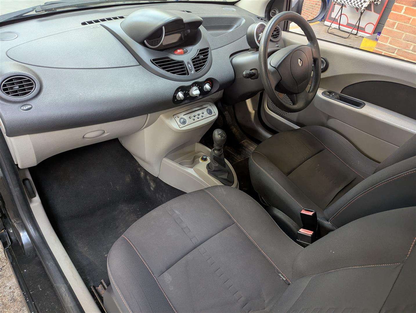 <p>2007 RENAULT TWINGO DYNAMIQUE 75</p>