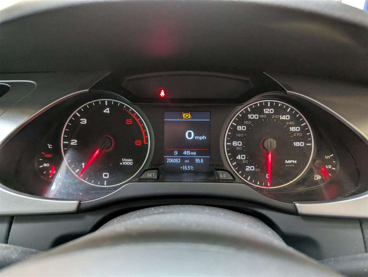 <p>2008 AUDI A4 AVANT S LINE TDI</p>