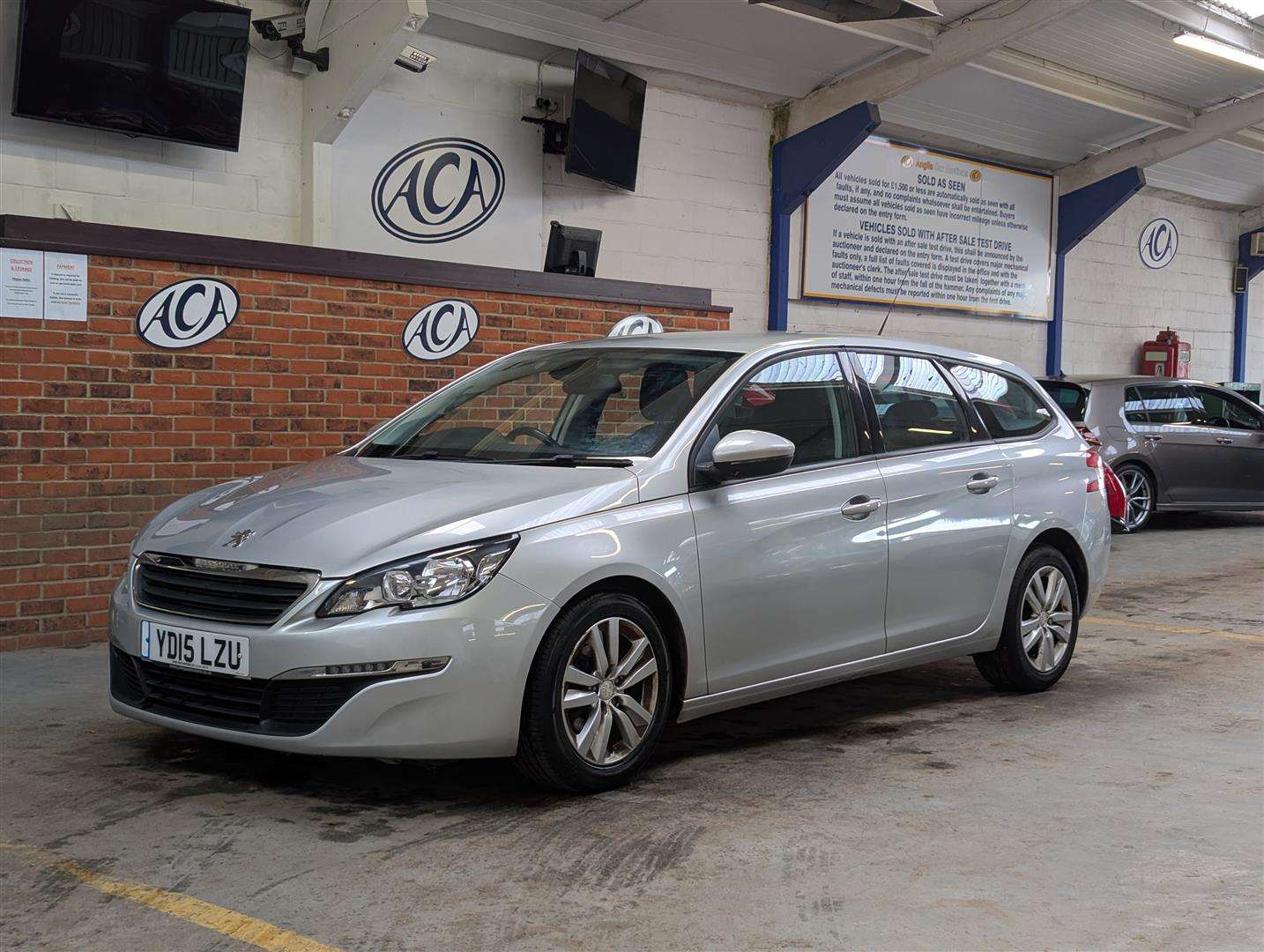 <p>2015 PEUGEOT 308 ACTIVE SW HDI</p>