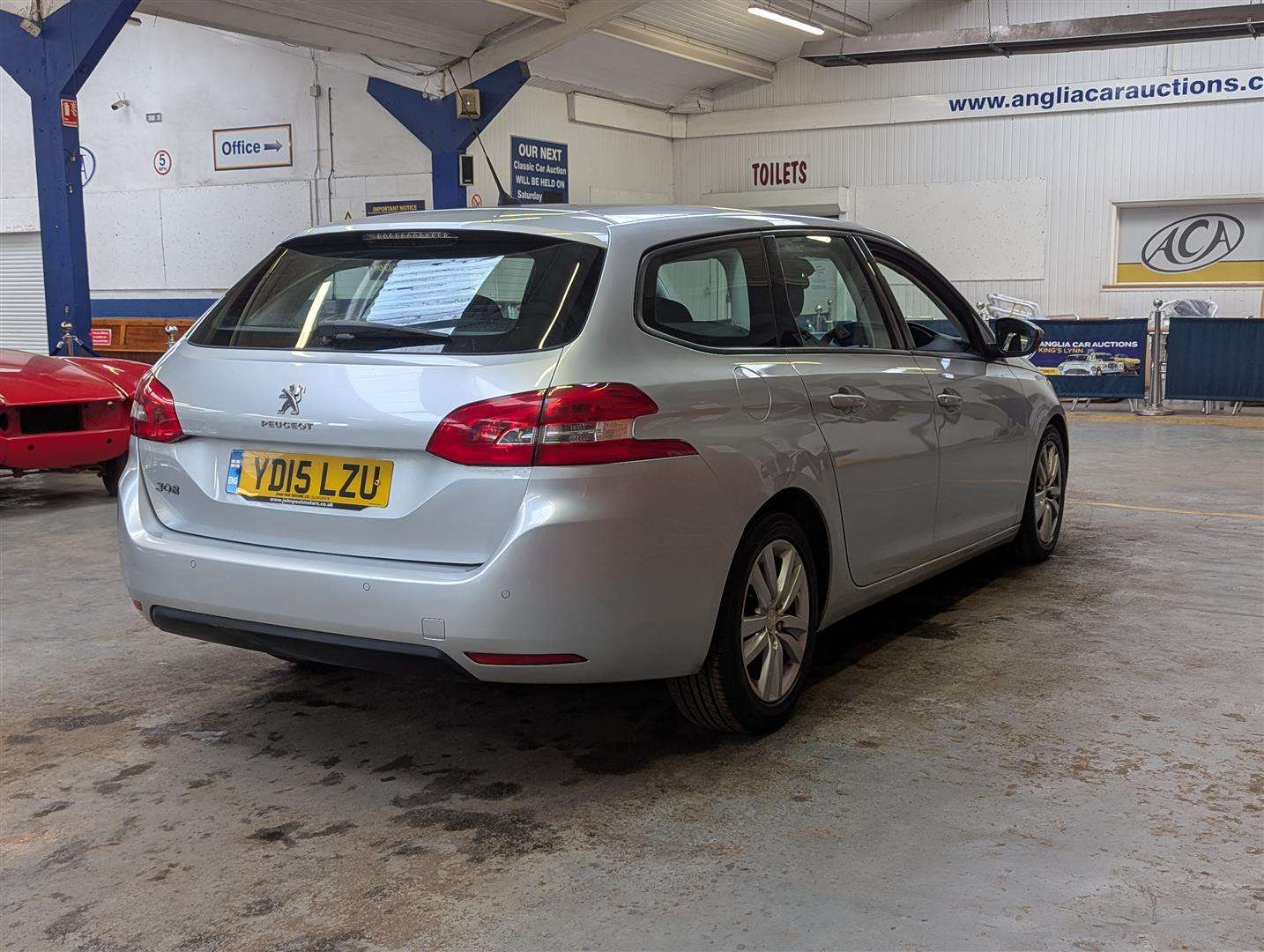 <p>2015 PEUGEOT 308 ACTIVE SW HDI</p>