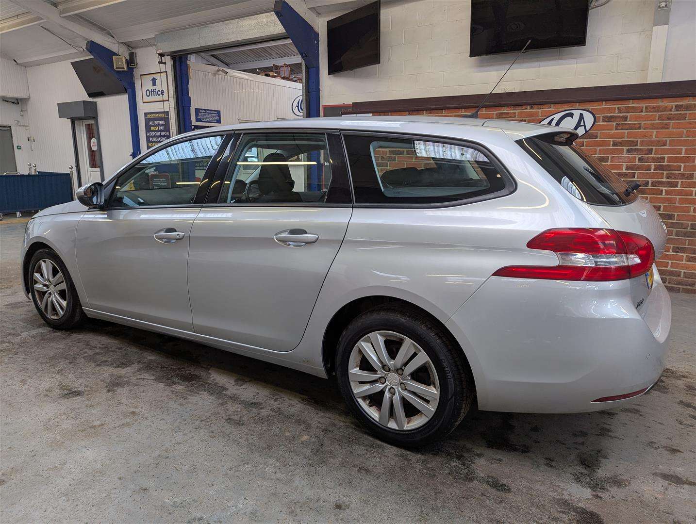 <p>2015 PEUGEOT 308 ACTIVE SW HDI</p>