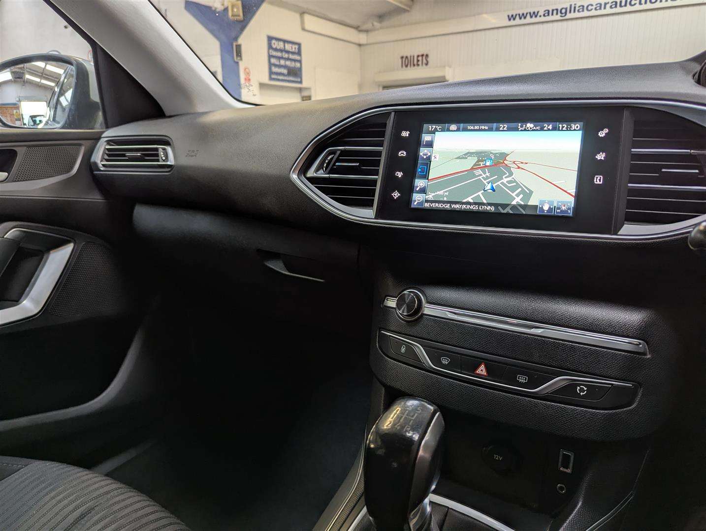 <p>2015 PEUGEOT 308 ACTIVE SW HDI</p>