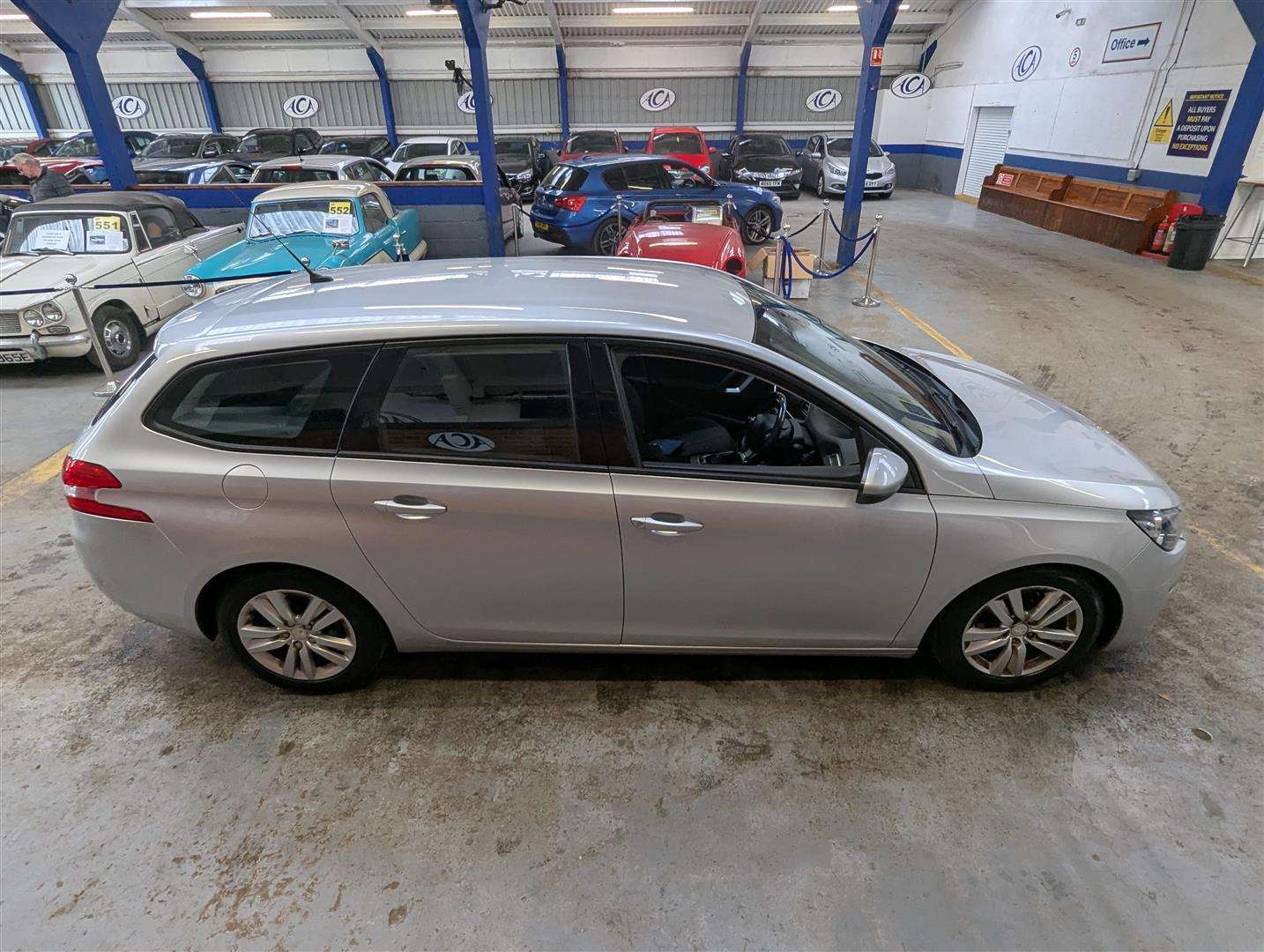 <p>2015 PEUGEOT 308 ACTIVE SW HDI</p>