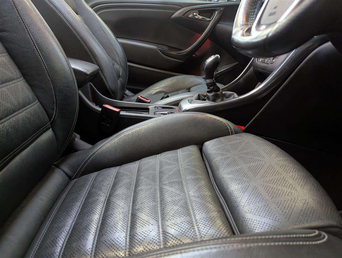 <p>2016 VAUXHALL CASCADA ELITE CDTI S/S</p>