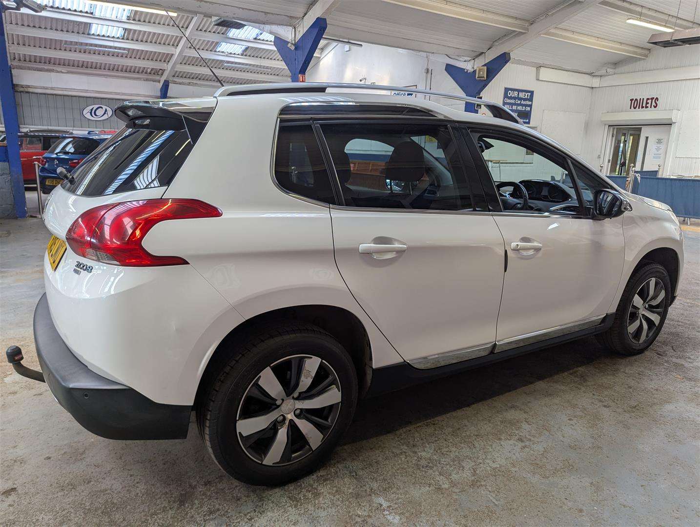 <p>2015 PEUGEOT 2008 ALLURE E-HDI</p>
