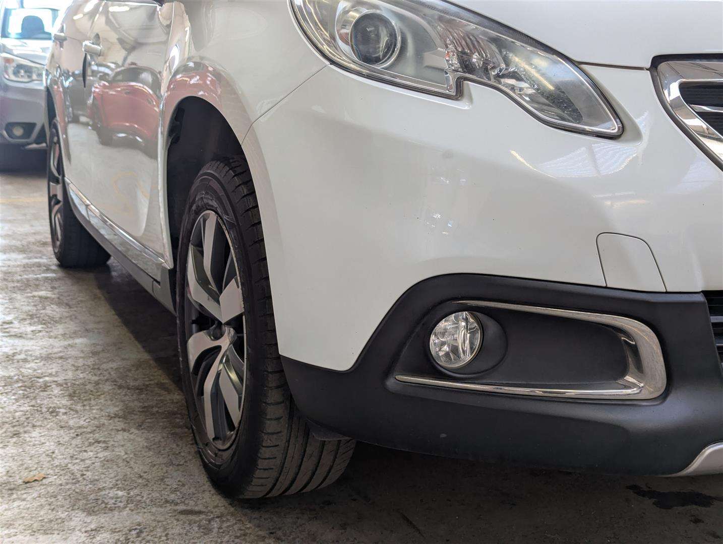 <p>2015 PEUGEOT 2008 ALLURE E-HDI</p>