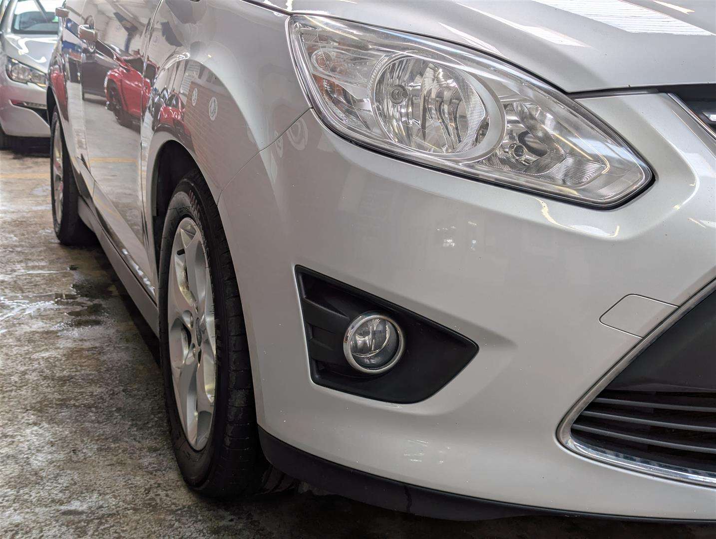 <p>2013 FORD C-MAX ZETEC</p>