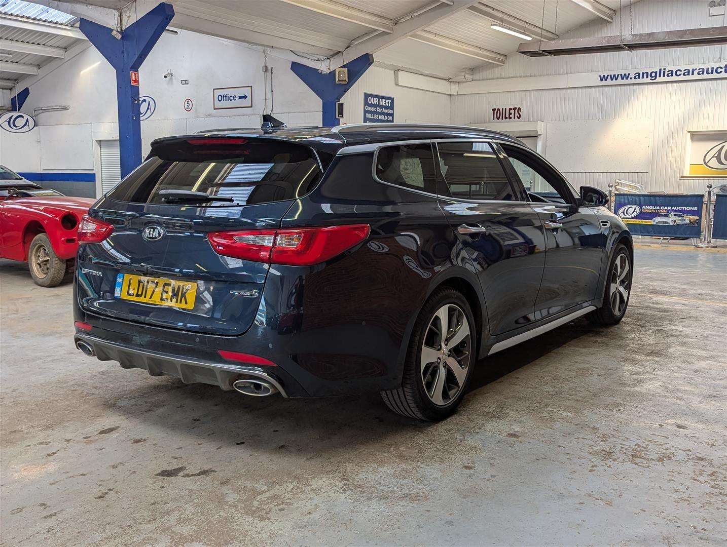<p>2017 KIA OPTIMA GT-LINE S ISG CRDI</p>