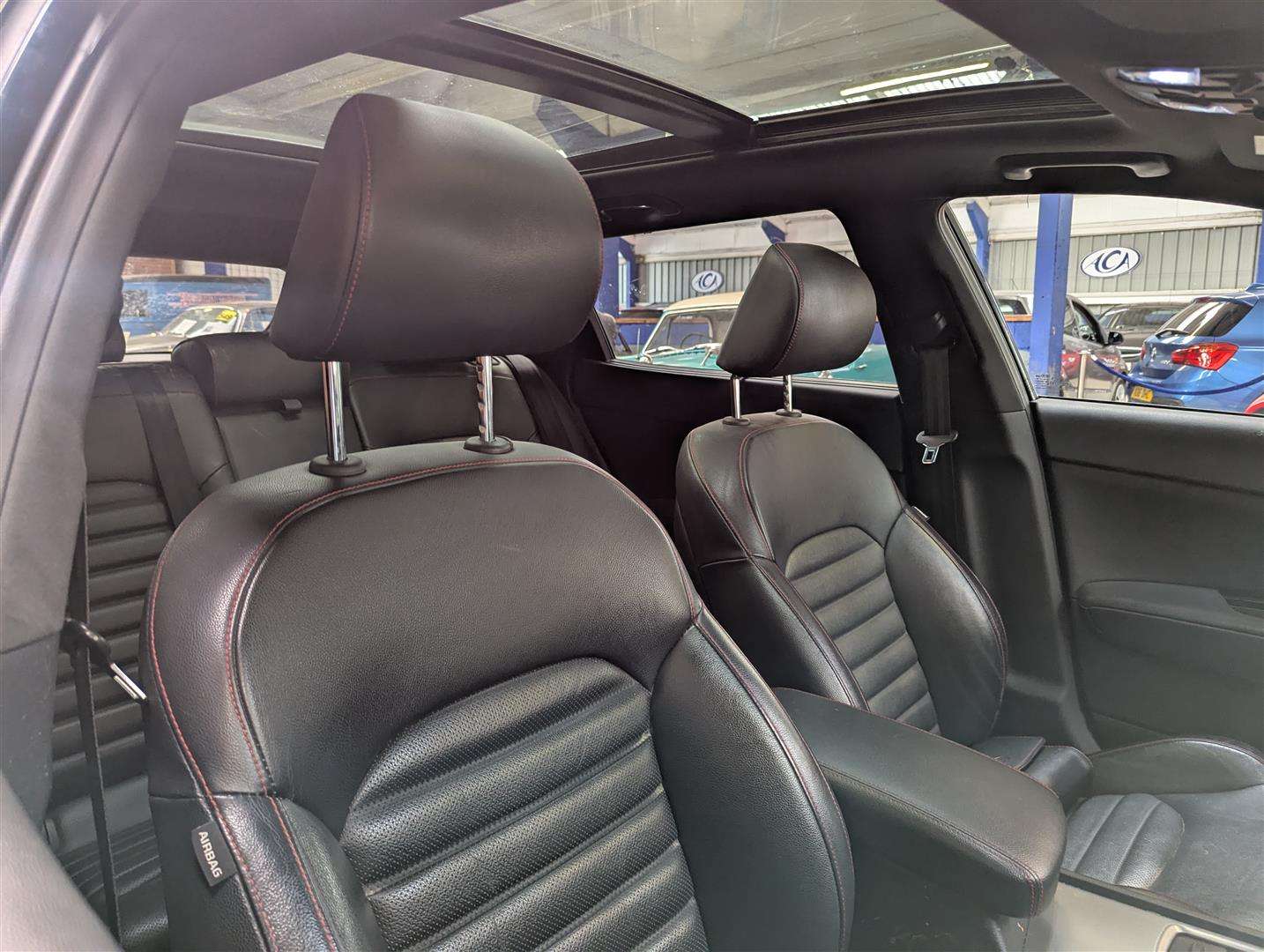 <p>2017 KIA OPTIMA GT-LINE S ISG CRDI</p>