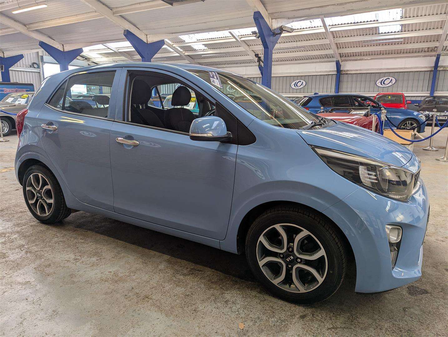 <p>2017 KIA PICANTO 3</p>