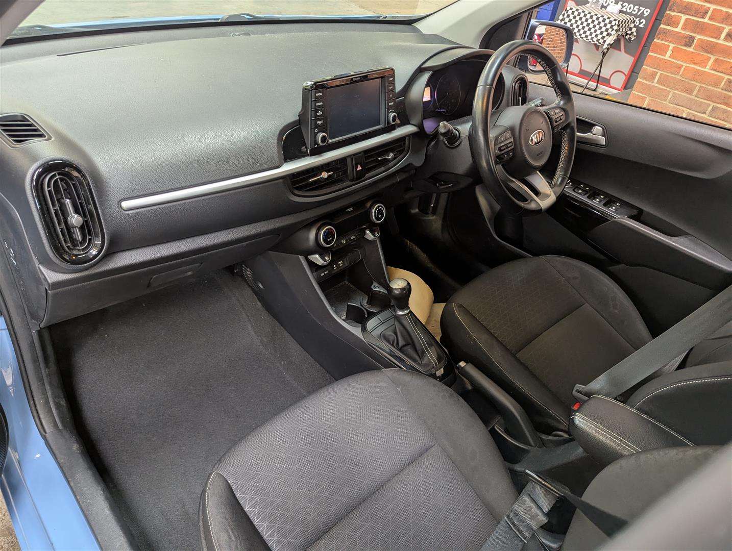 <p>2017 KIA PICANTO 3</p>