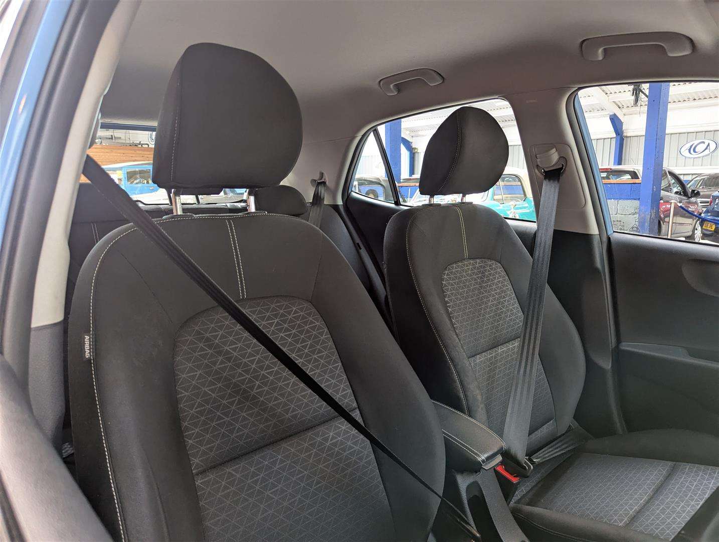 <p>2017 KIA PICANTO 3</p>