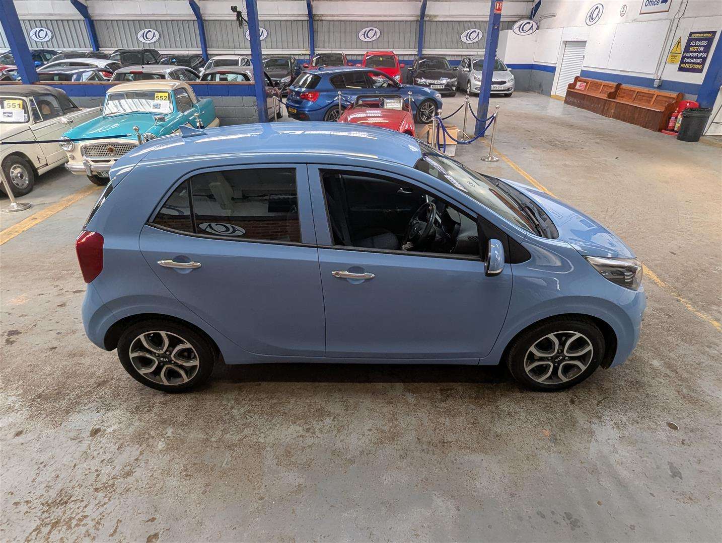 <p>2017 KIA PICANTO 3</p>