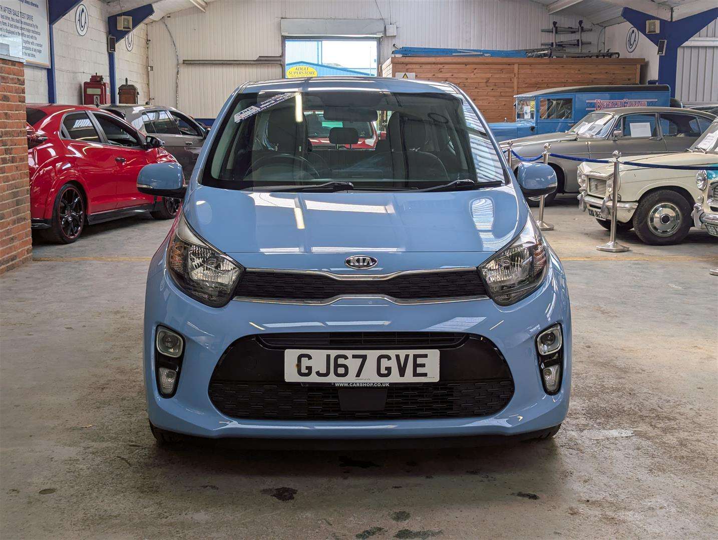 <p>2017 KIA PICANTO 3</p>