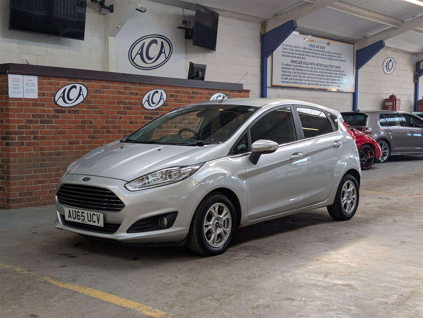 <p>2015 FORD FIESTA TITANIUM ECONETIC</p>