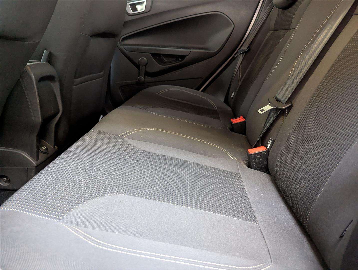 <p>2015 FORD FIESTA TITANIUM ECONETIC</p>