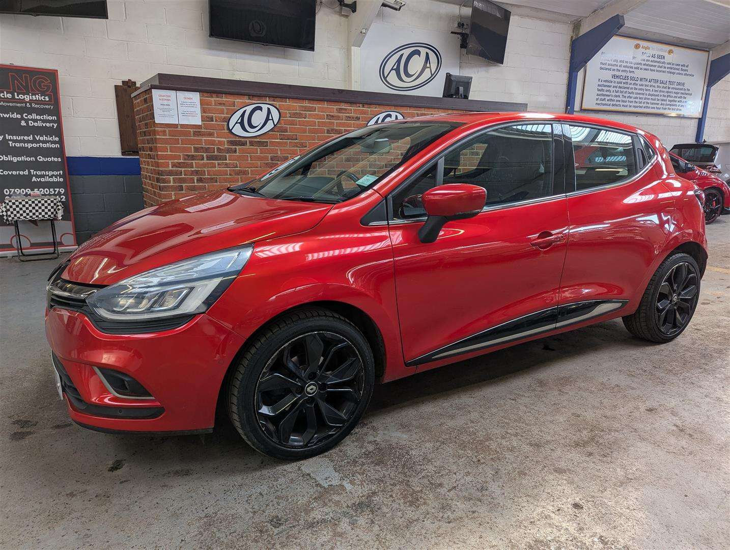 <p>2017 RENAULT CLIO SIGNATURE NAV DCI</p>
