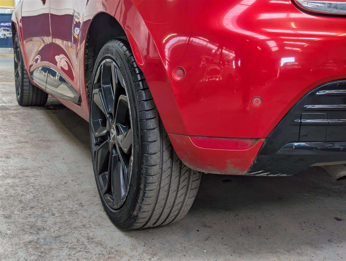 <p>2017 RENAULT CLIO SIGNATURE NAV DCI</p>