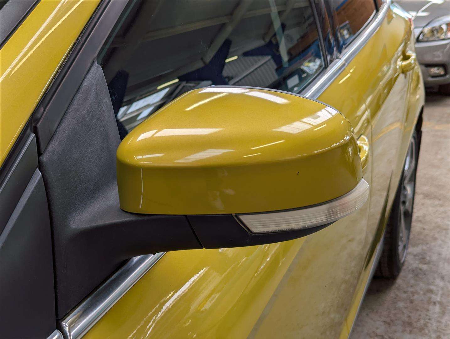 <p>2011 FORD FOCUS TITANIUM TURBO</p>