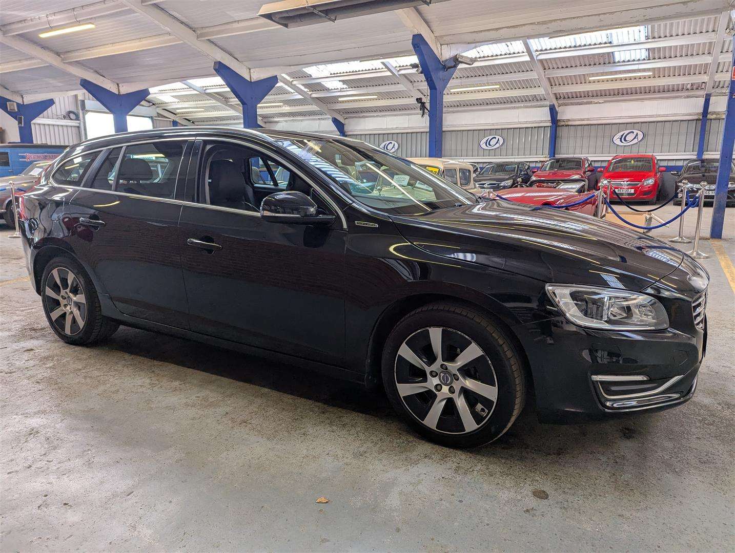<p>2014 VOLVO V60 PLUG-IN HYBRID AWD D6</p>