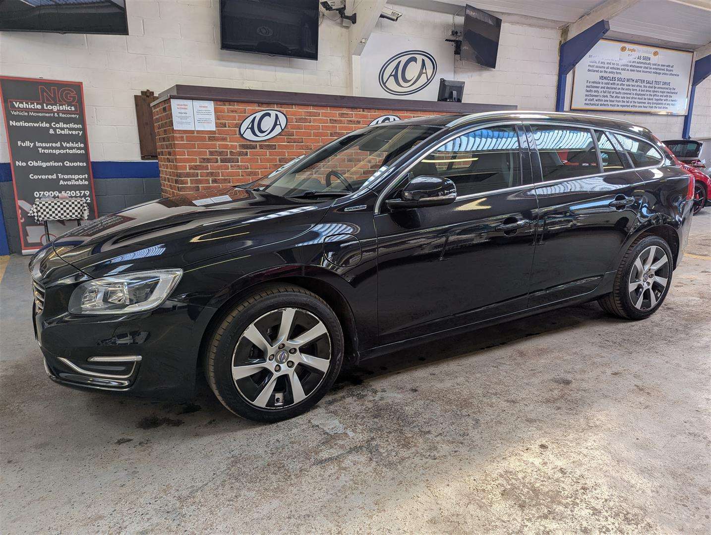 <p>2014 VOLVO V60 PLUG-IN HYBRID AWD D6</p>