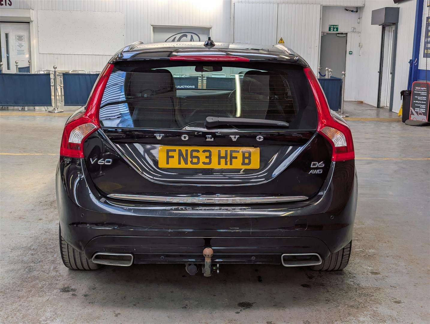 <p>2014 VOLVO V60 PLUG-IN HYBRID AWD D6</p>