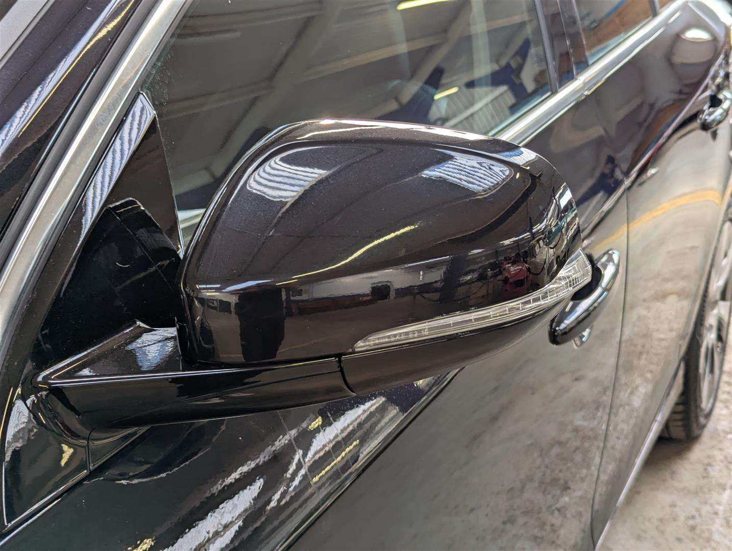 <p>2014 VOLVO V60 PLUG-IN HYBRID AWD D6</p>