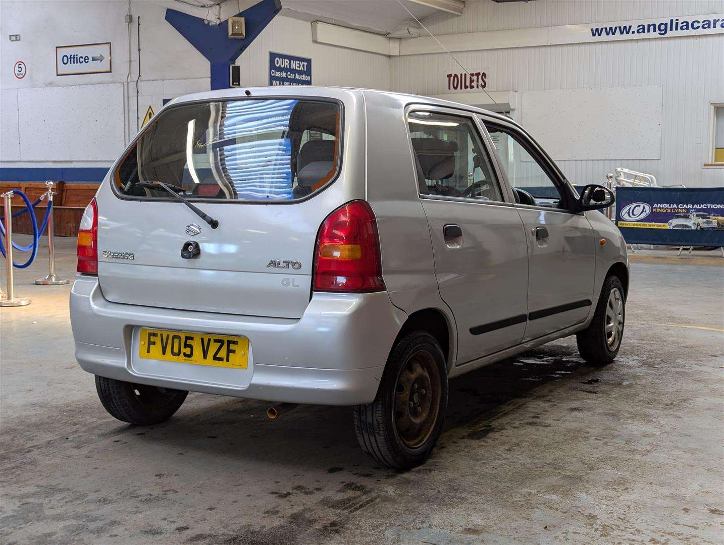 <p>2005 SUZUKI ALTO GL AUTO</p>