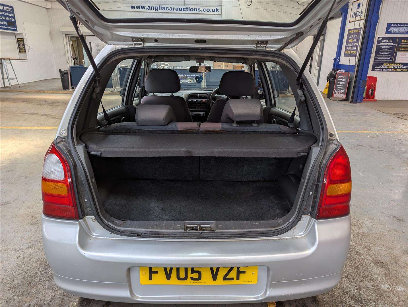 <p>2005 SUZUKI ALTO GL AUTO</p>