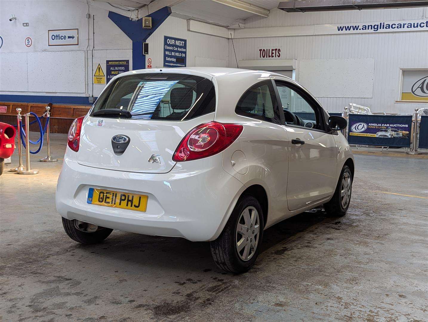 <p>2011 FORD KA STUDIO</p>