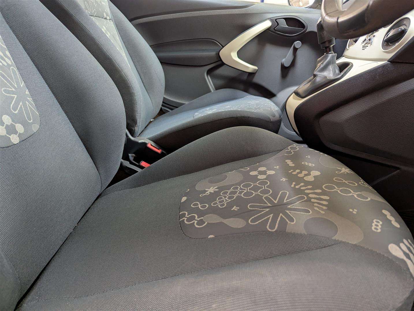 <p>2011 FORD KA STUDIO</p>