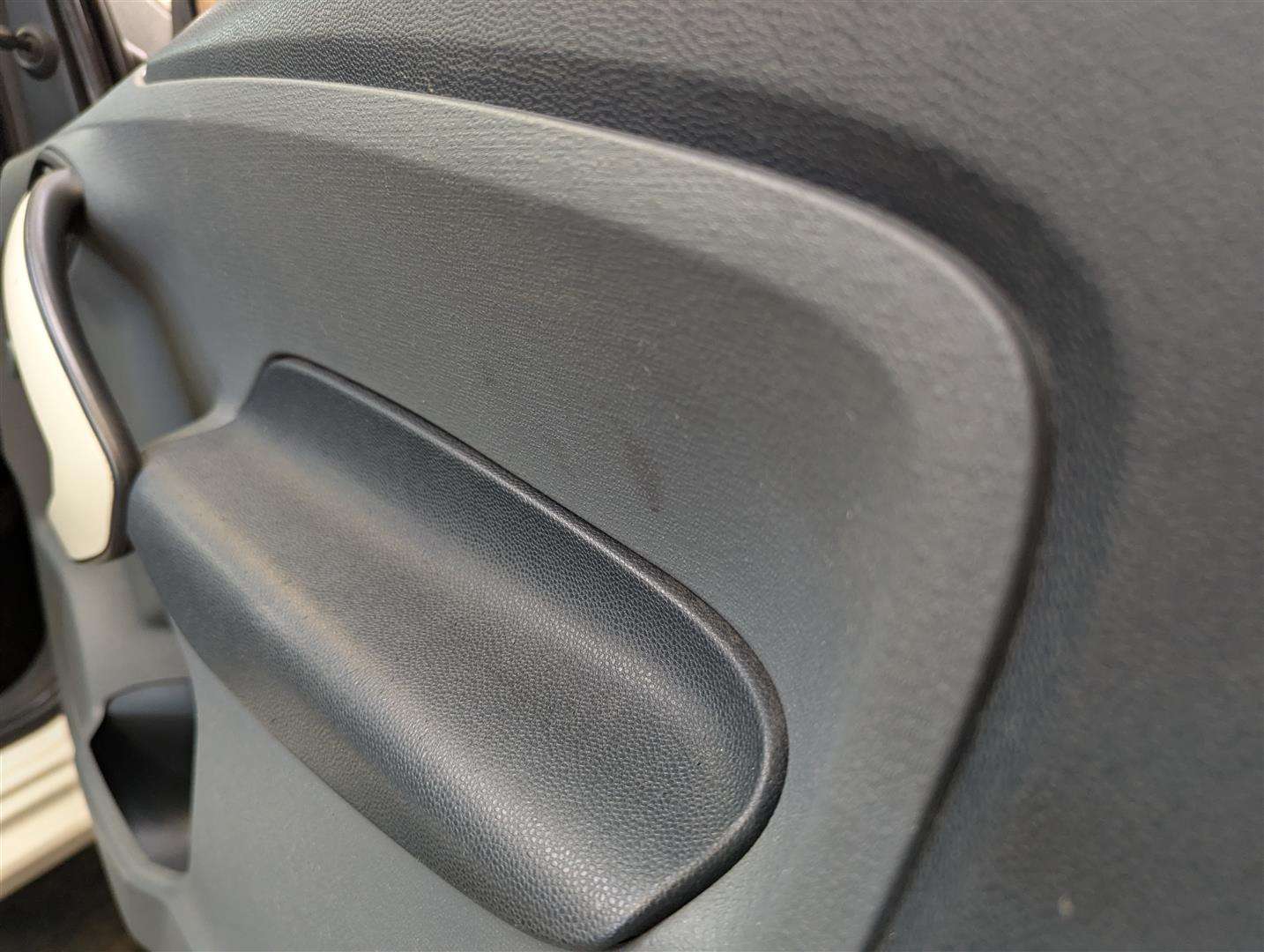 <p>2011 FORD KA STUDIO</p>