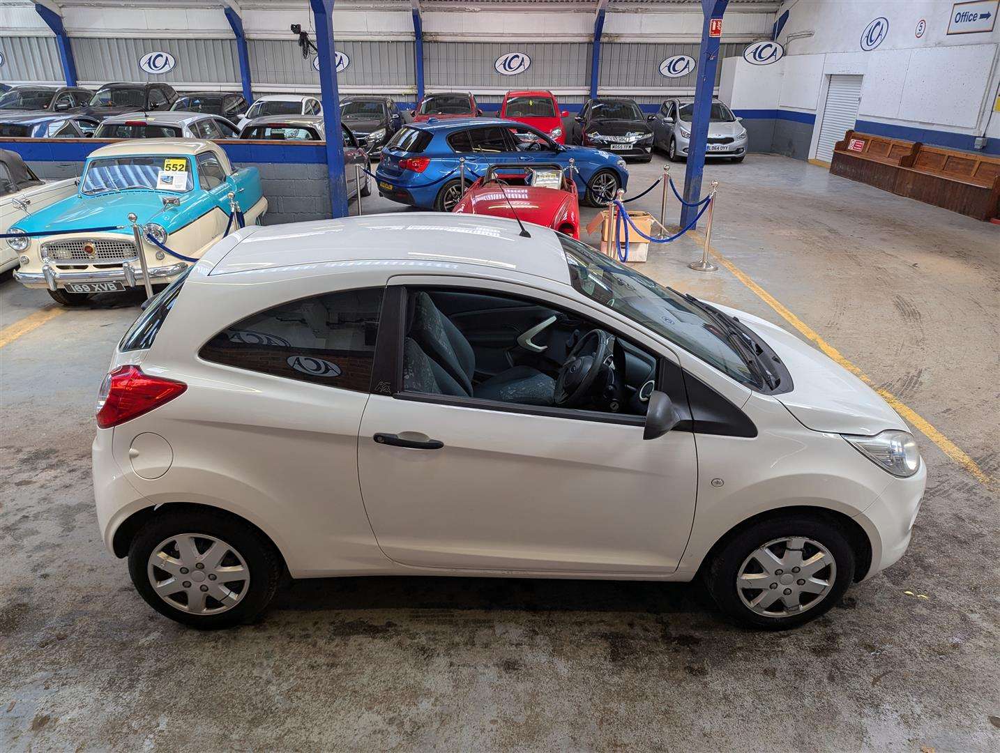 <p>2011 FORD KA STUDIO</p>