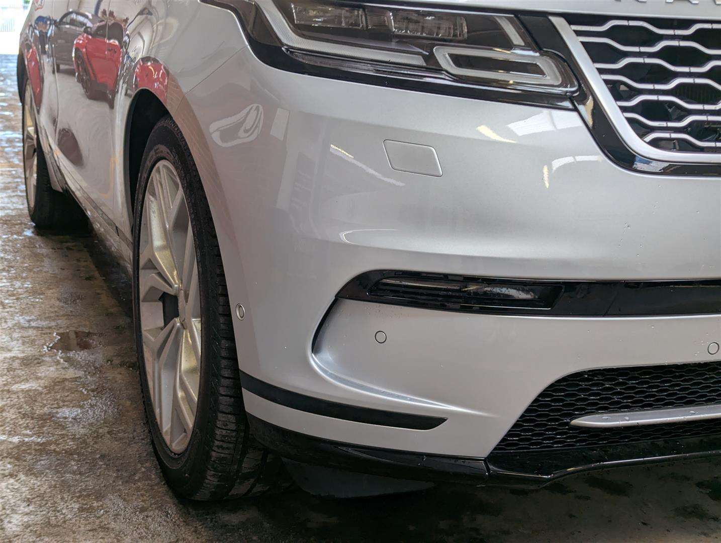 <p>2017 LAND ROVER RANGE ROVER VELAR SE D240</p>