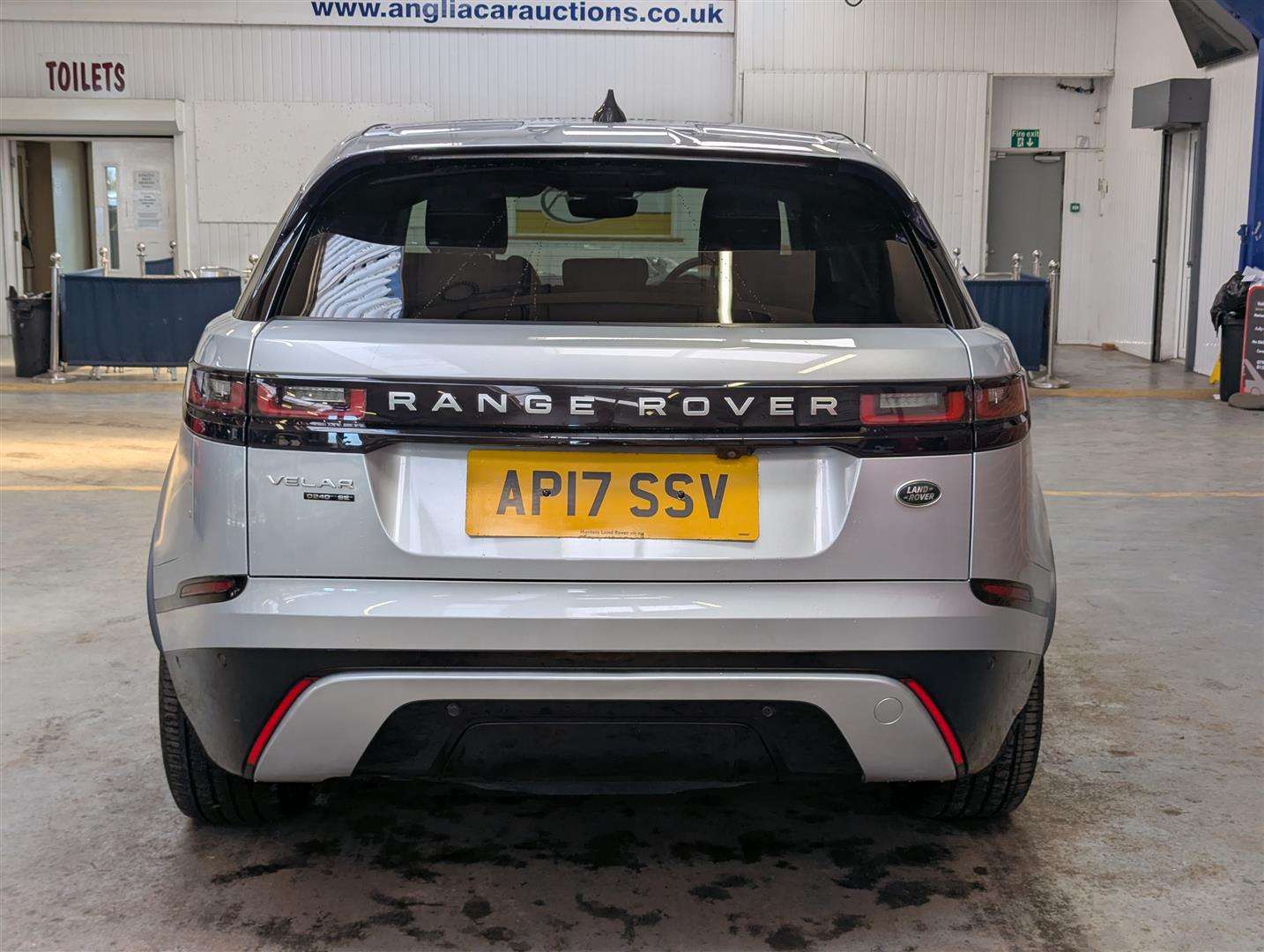 <p>2017 LAND ROVER RANGE ROVER VELAR SE D240</p>