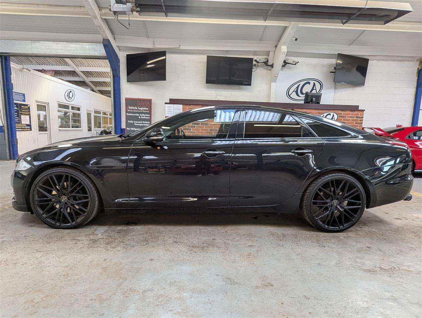 <p>2015 JAGUAR XJ PORTFOLIO V6 D AUTO</p>