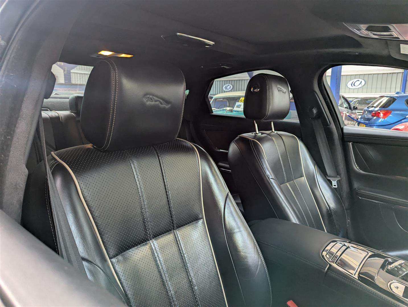 <p>2015 JAGUAR XJ PORTFOLIO V6 D AUTO</p>