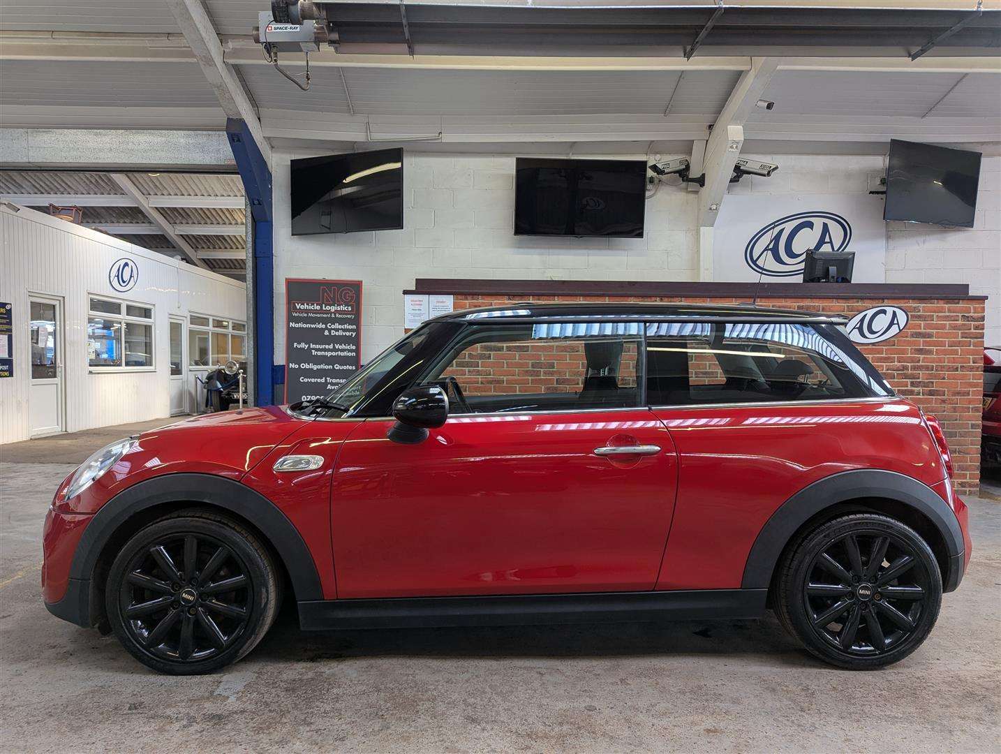 <p>2014 MINI COOPER SD</p>