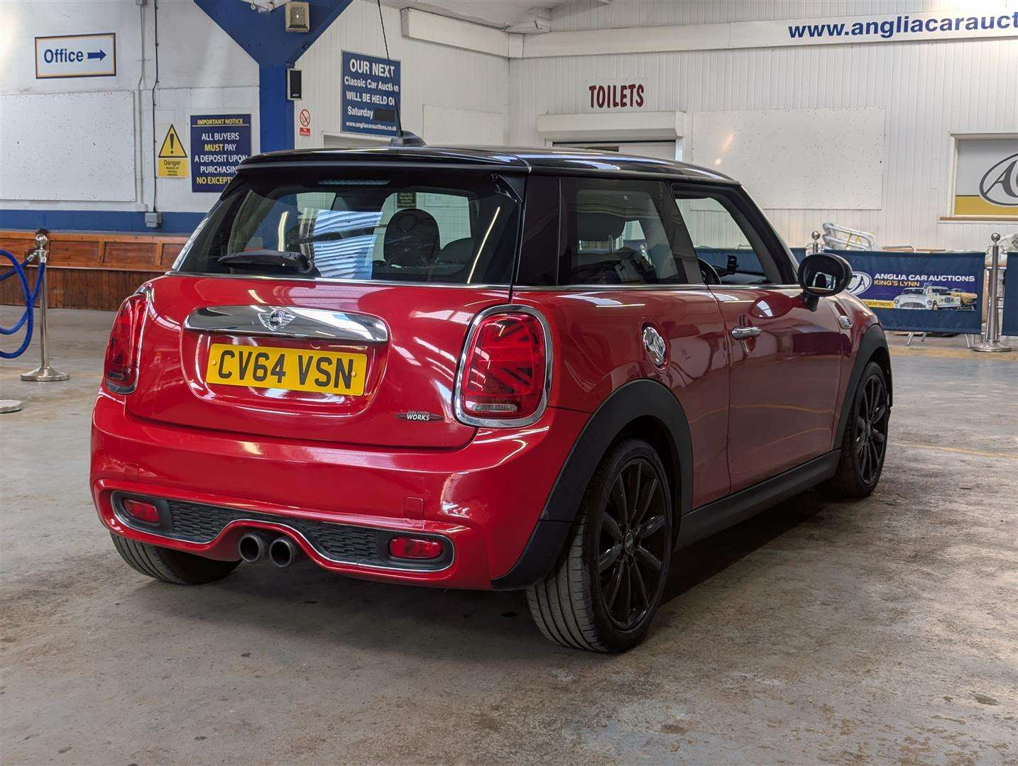 <p>2014 MINI COOPER SD</p>