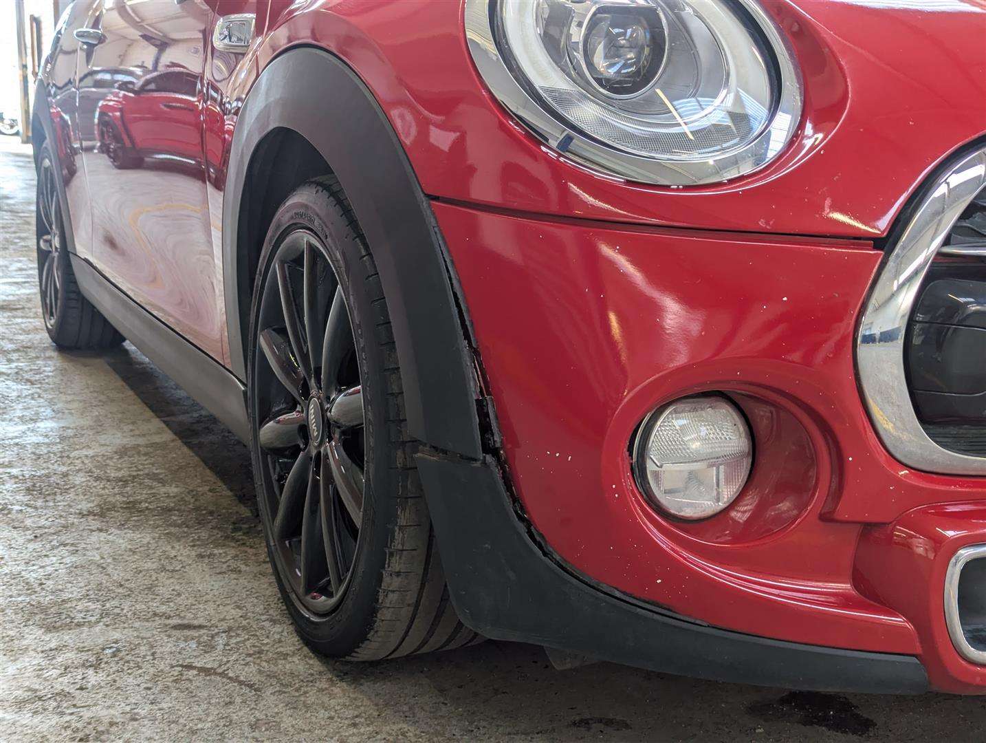 <p>2014 MINI COOPER SD</p>