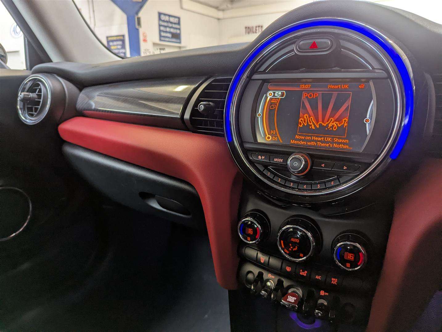 <p>2014 MINI COOPER SD</p>