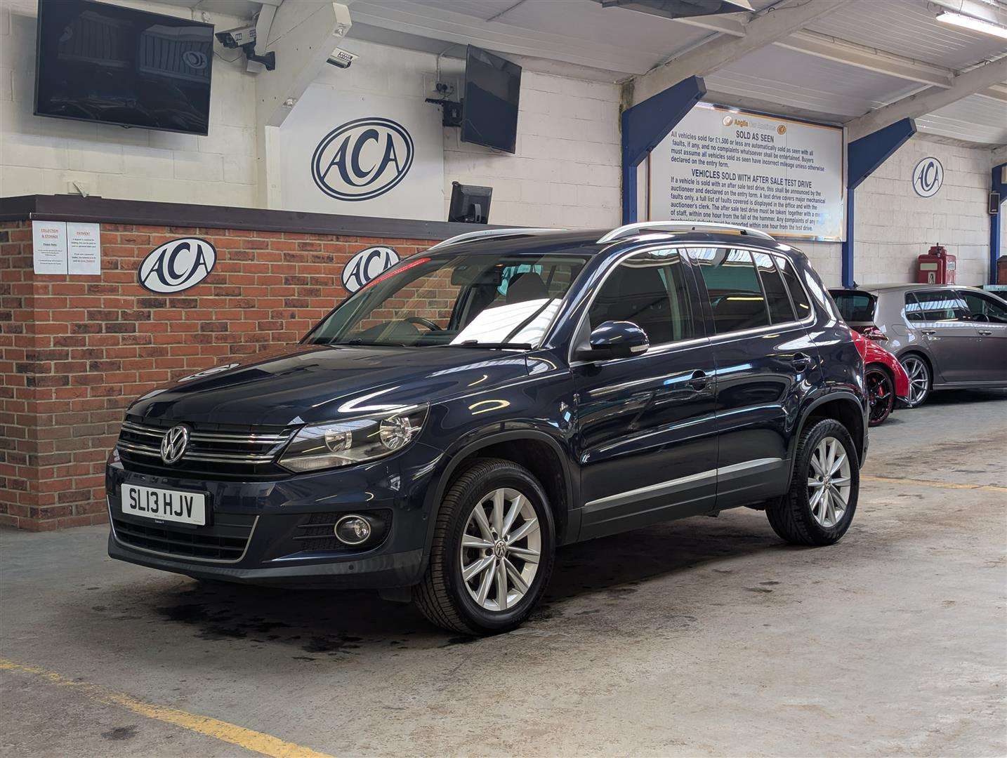 <p>2013 VOLKSWAGEN TIGUAN SE TDI BLUEMOTION</p>