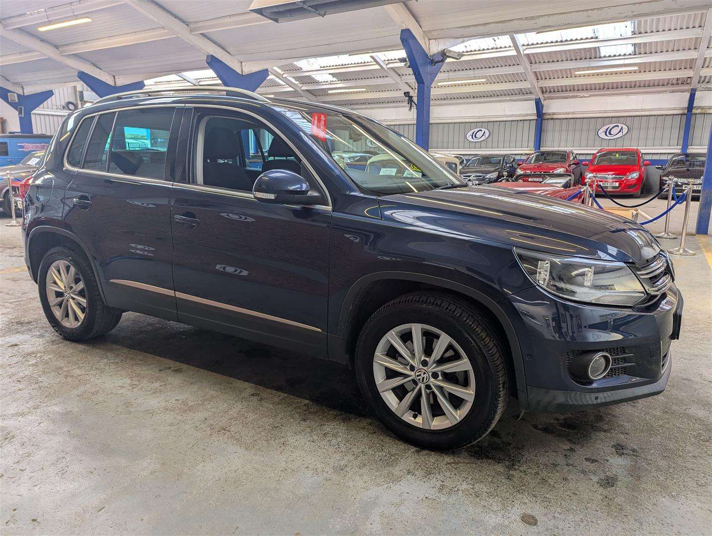 <p>2013 VOLKSWAGEN TIGUAN SE TDI BLUEMOTION</p>