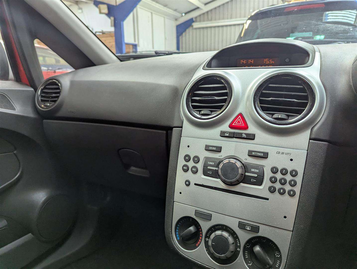 <p>2014 VAUXHALL CORSA STING ECOFLEX</p>